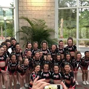 Meet your Posher, Chloe